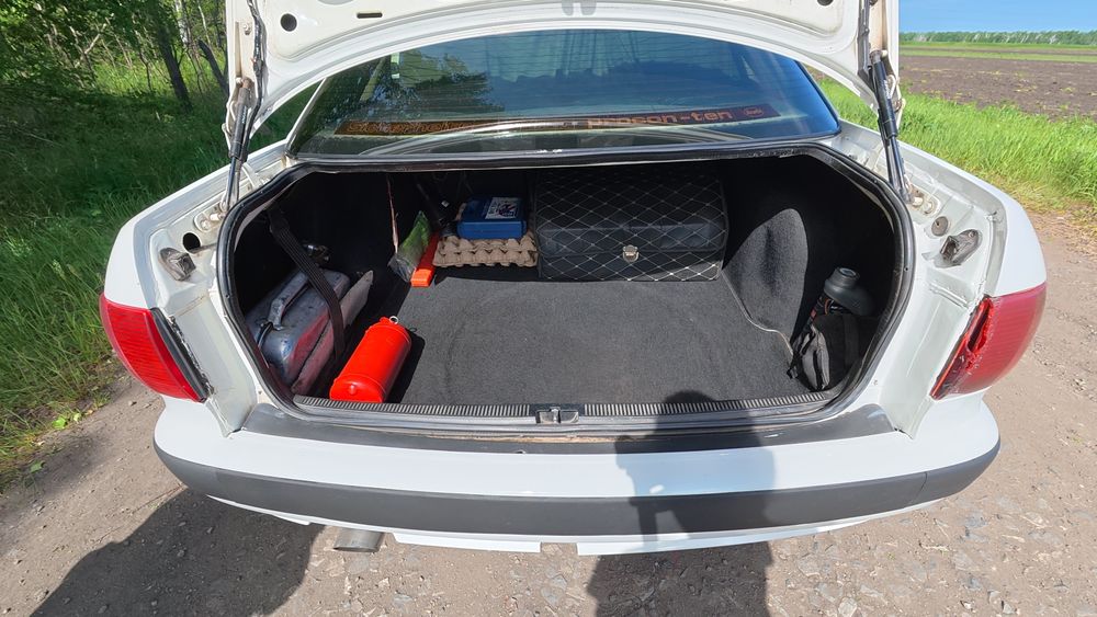 Продам Audi 80 b4