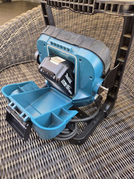 Lanterna santier , camping Makita DML 805