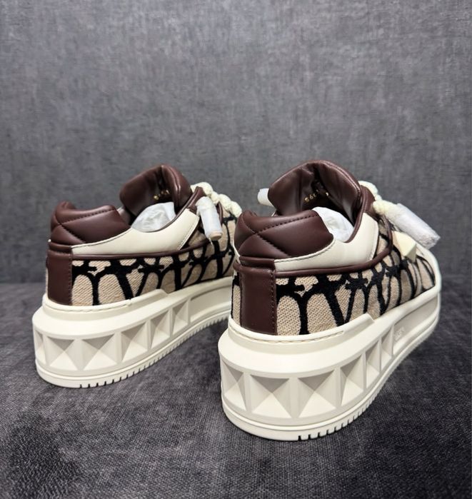 Valentino garavani snekers