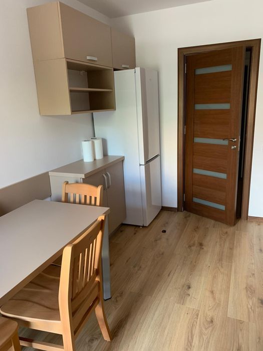 De închiriat apartament 2 camere – zonă centrală,