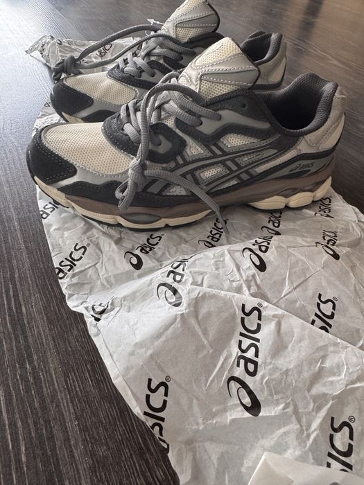 papuci asics marimea 42,5