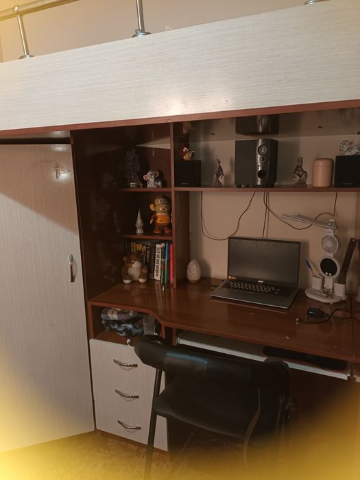 Спальный гарнитур для подростка