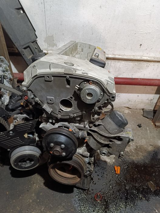 Двигатель МВ дв111 2л под ремонт