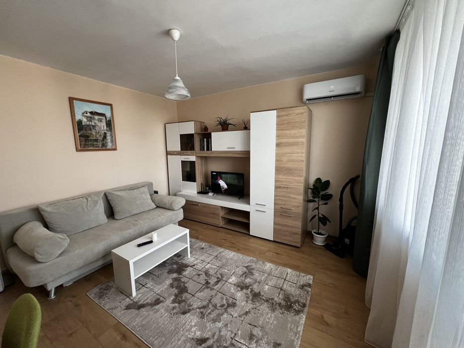 Дава се под наем Двустаен апартамент в с. Близнаци, Област Варна - 63 кв.м за 357 € - Снимка #2