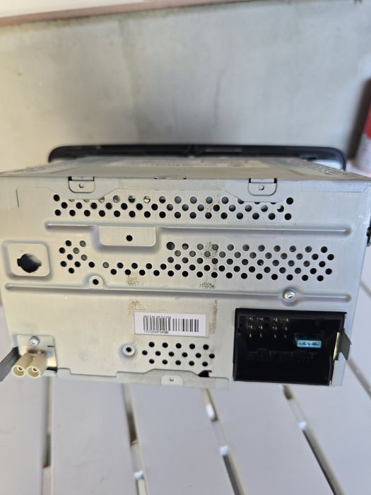 Vând unitate audio / radio CD originală Skoda Bolero