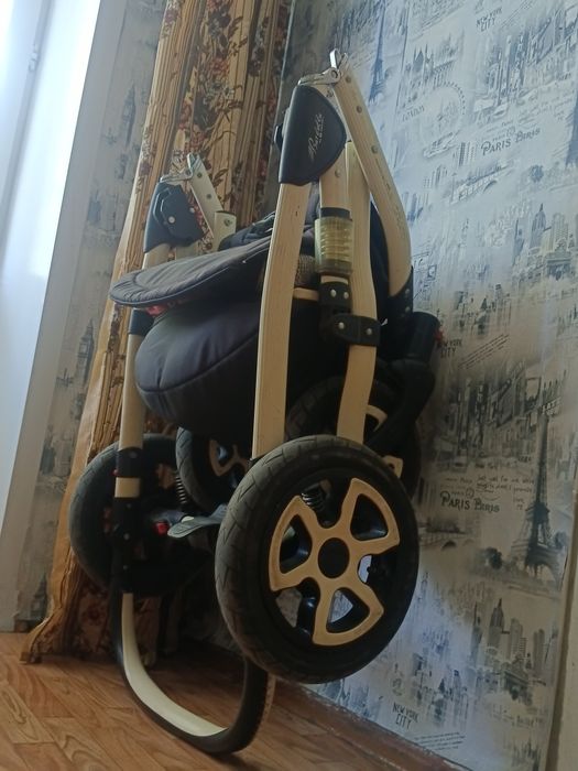 Продам коляску тройку