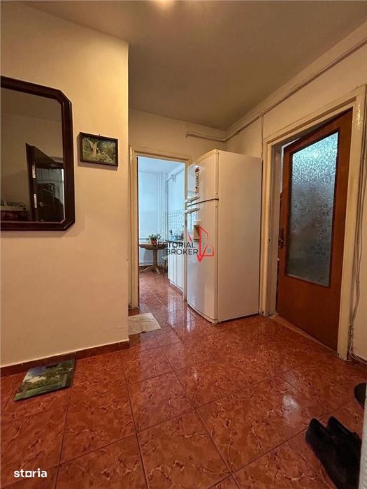 3 camere semidecomandat, an 1978 Biserica Capra Pantelimon — fotografia 1