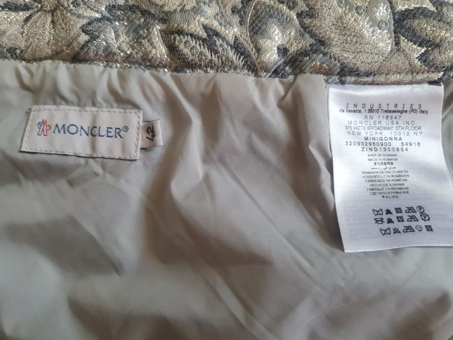 Fusta Moncler de ocazie !