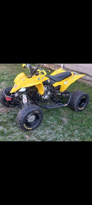 Vând  yamaha yfz 450 .