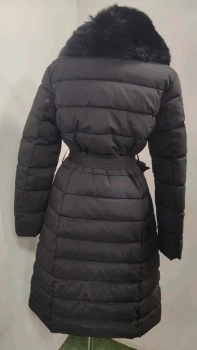 Geacă elegantă cu guler de blană detașabil