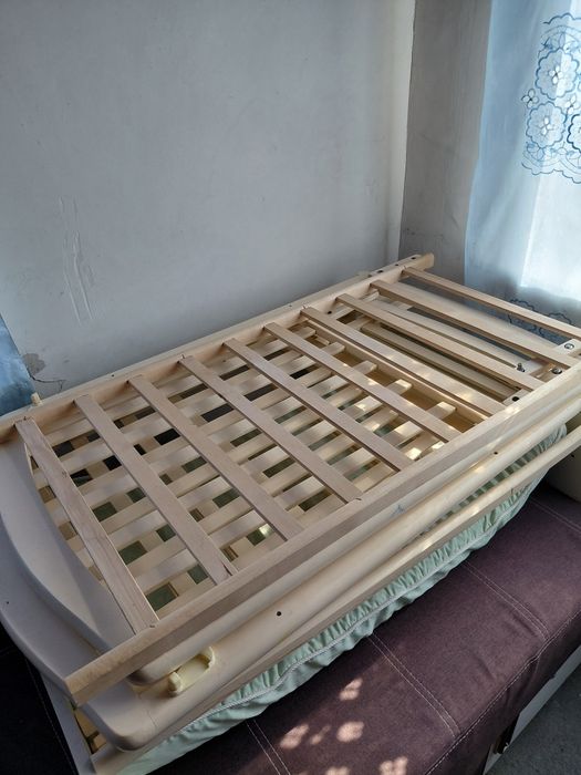 Продам детскую кроватку