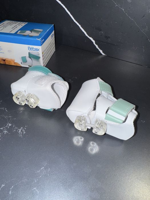 Ghetute/Orteze Bebax pentru corectare picioruse nou-nascuti