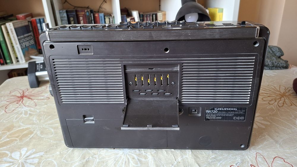 Grundig RR 720 радиокасетофон РАБОТЕЩ