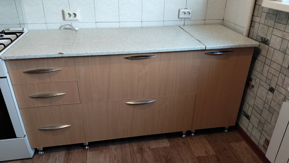 Продам мебель с газплитой