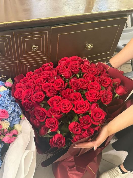 Продам цветы за пол цены