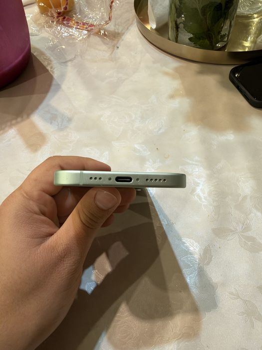 Iphone 15 ( green) 128 gb