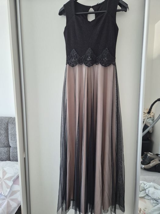 Дамска рокля за повод