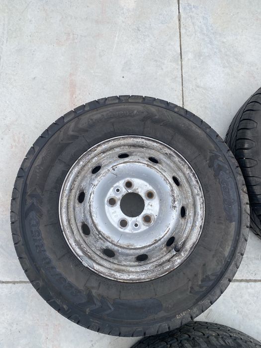 Гуми с джанти за ивеко 5х118 15 цола