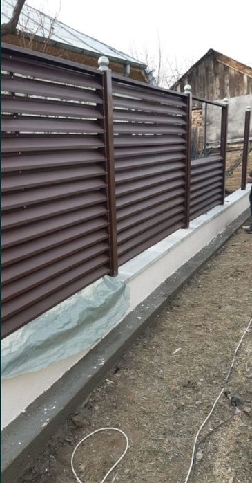 Executam garduri diferite modele