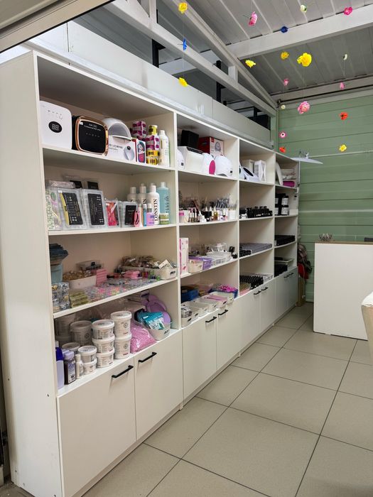 Продам стелажи и респешен