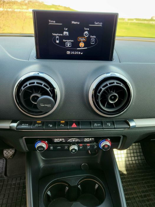 Audi A3 Sedan 2015, Maro Mettalic