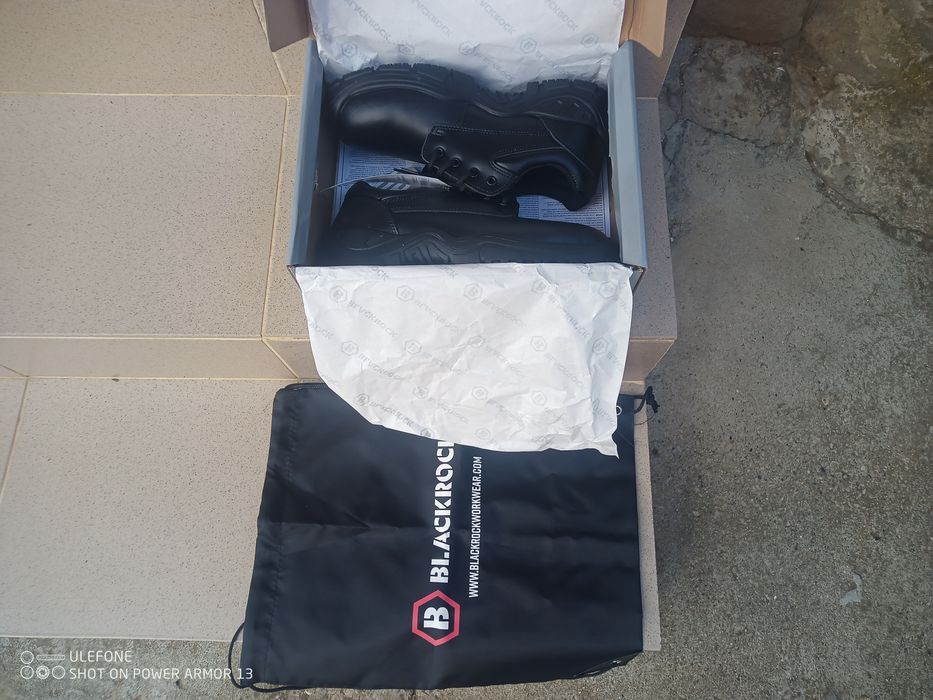 Чисто нови обувки BlackRock