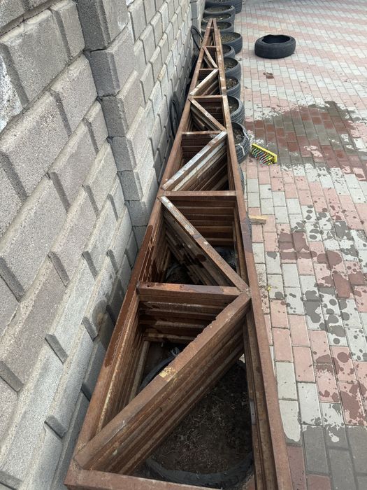Продам металическую ферму