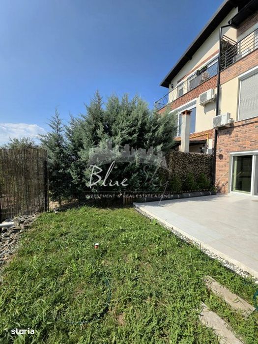 Apartament exclusivist in vila cu vedere frontala la lac si ponton