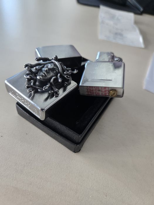 Bricheta zippo Medusa