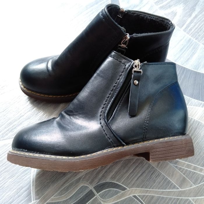 Продам демисезонные ботинки