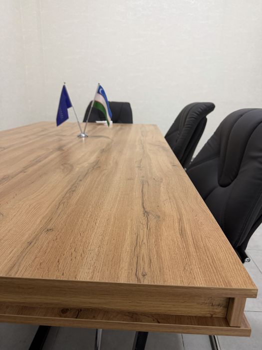 Стол мебельный ПРОДАЕТСЯ