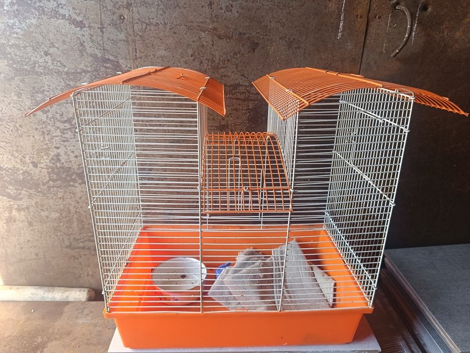 Клетка для попугая.