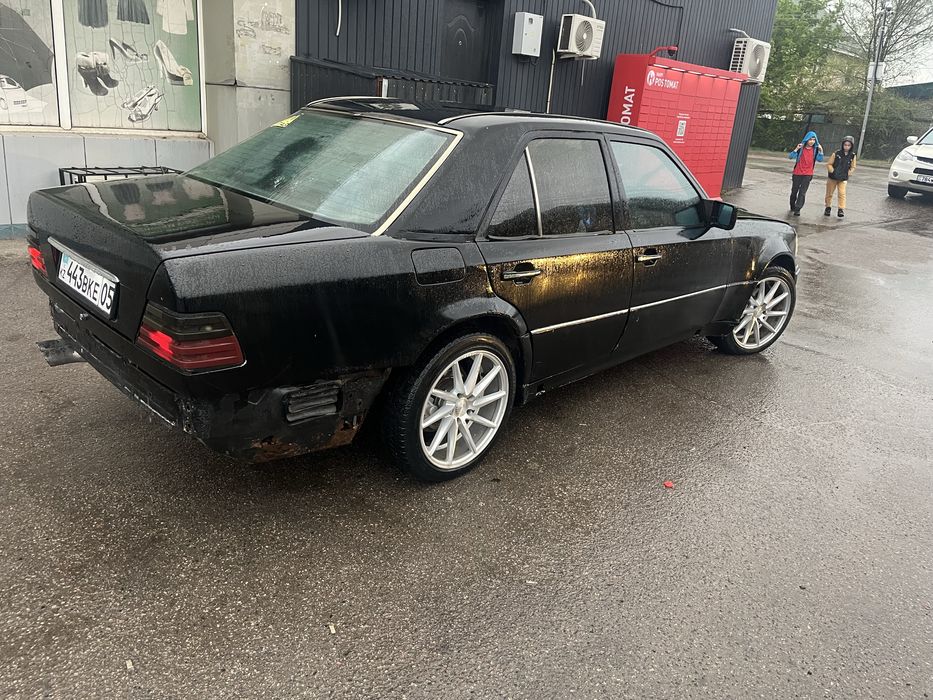 Мерсдес бенз w124