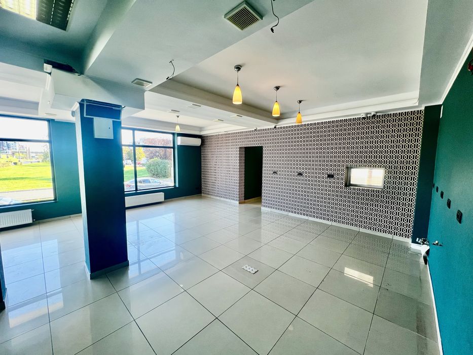 Spatiu comercial ultracentral (Polivalenta )Arad