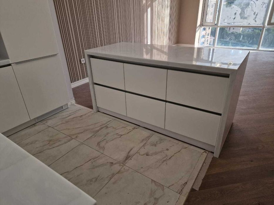 Стильные кухни от чертежа до монтажа