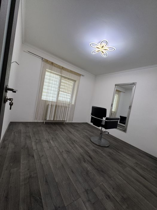 Inchiriez spatiu comercial
