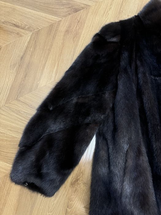 Норковая шуба продается