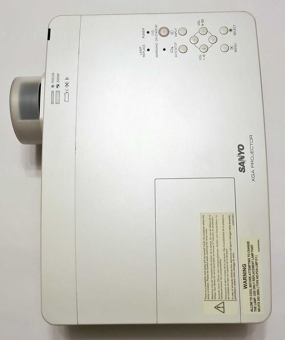 Proiector Sanyo PLC-XU301