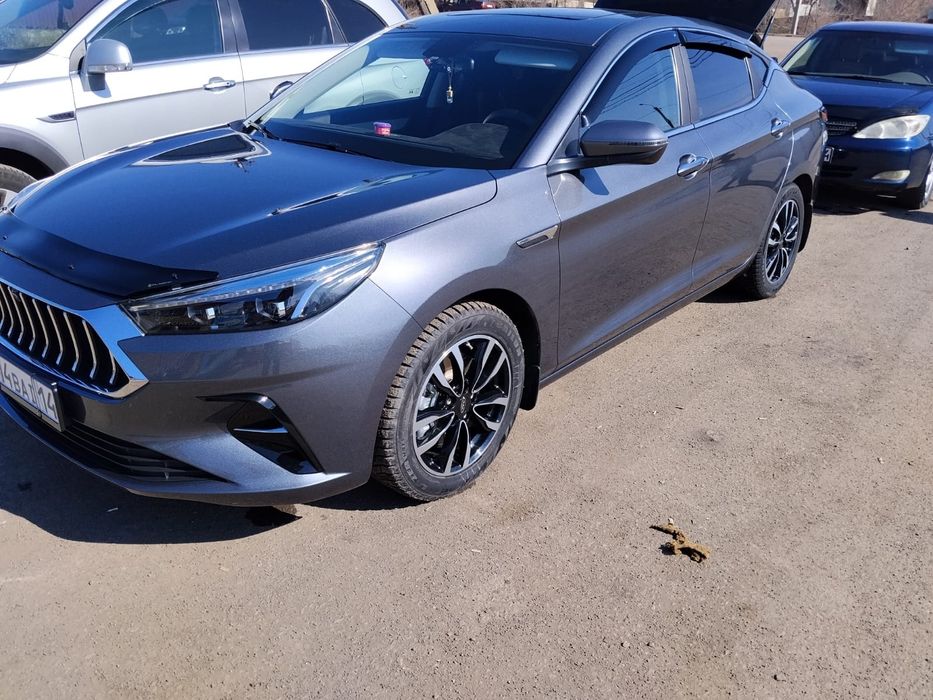 Продам автомобиль JAC J7 2023 года