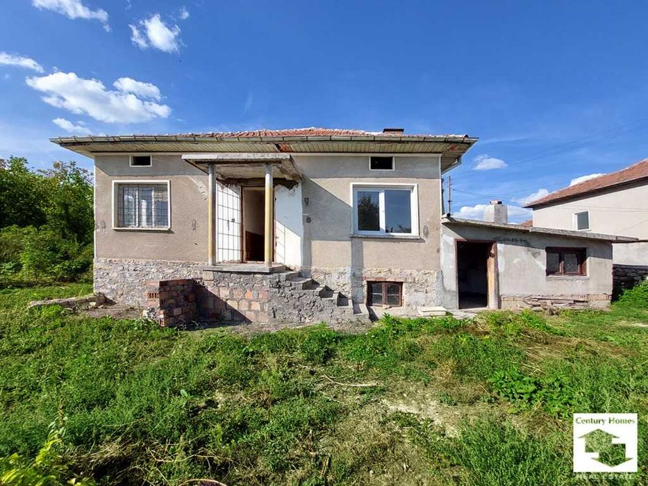 175095 Едноетажна къща за продажба, с равен двор в с. Добромирка