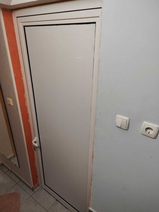 Алуминиева врата 220 см