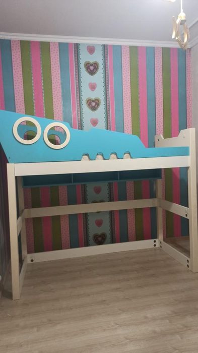 продам двух-ярусную кровать