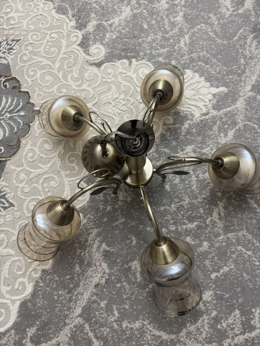 Продам люстры висячие