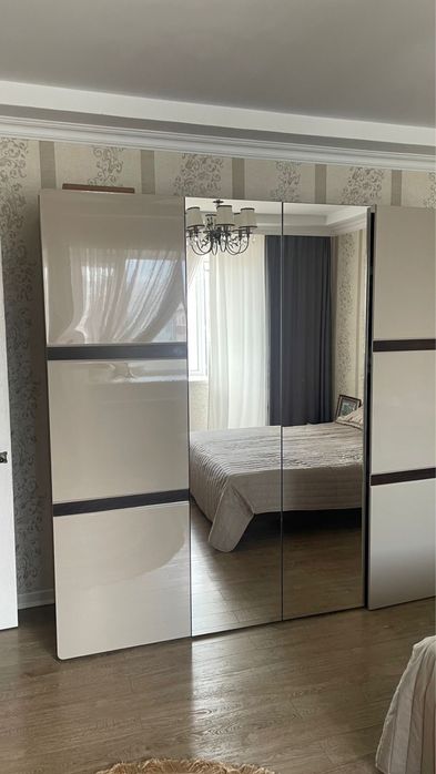 Продам спальный гаринитур