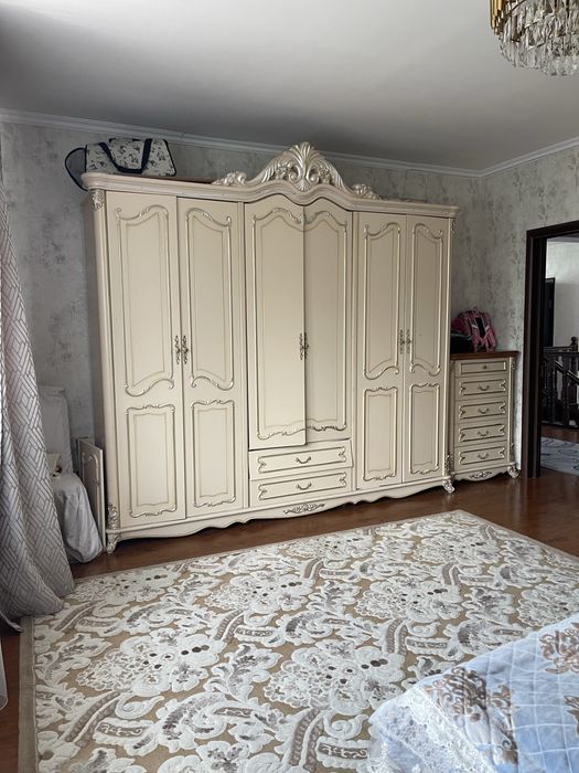 Срочно продам спальный гарнитур