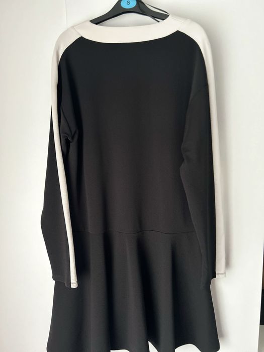 Vand rochie Zara