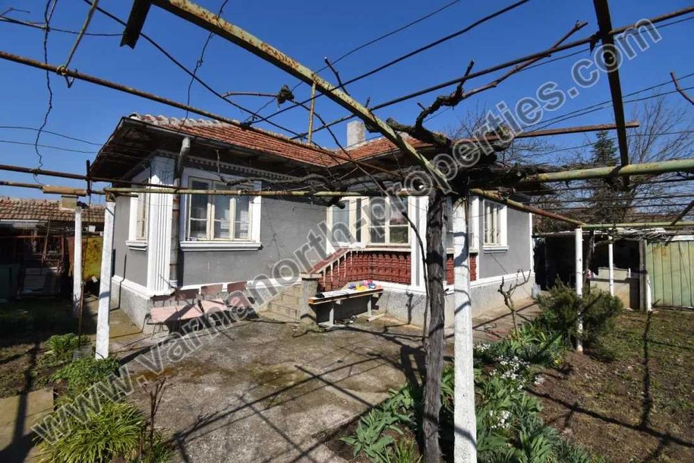 Едноетажна къща за продажба в град Балчик