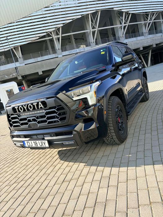 TOYOTA Sequoia 2023 — imagine 2