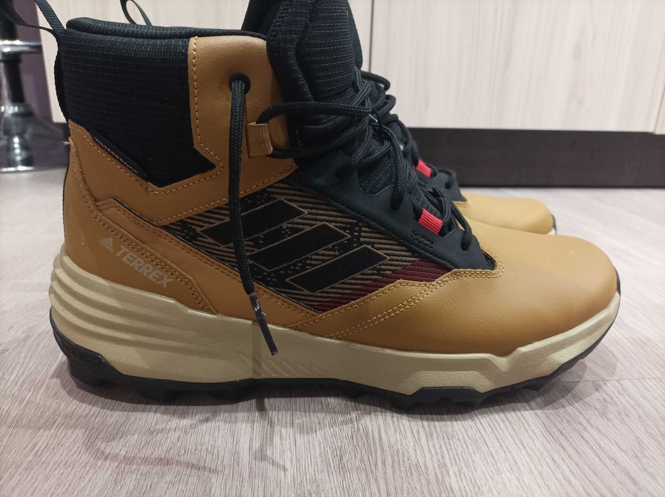 Зимни обувки Adidas Terrex