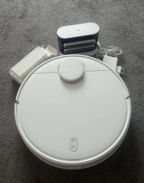Aspirator Robot Xiaomi S10 – Folosit Puțin, Stare Impecabilă + Accesorii Noi”
